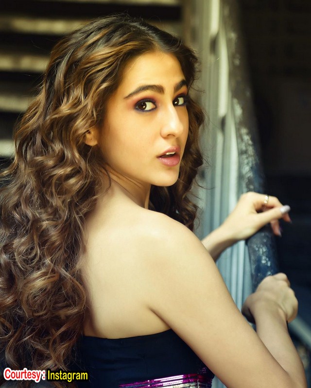 Sara ali khan stunning images-Pics Cilps, Saraali Photos,Spicy Hot Pics,Images,High Resolution WallPapers Download